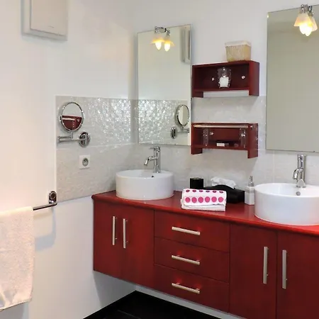 Otel La Gourmandine 3*